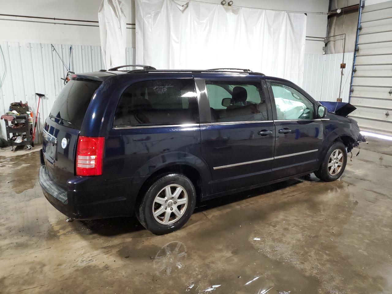 2010 Chrysler Town & Country VIN 2A4RR8D14AR387426 Copart auction photo, front end / rear end damage thumbnail 3