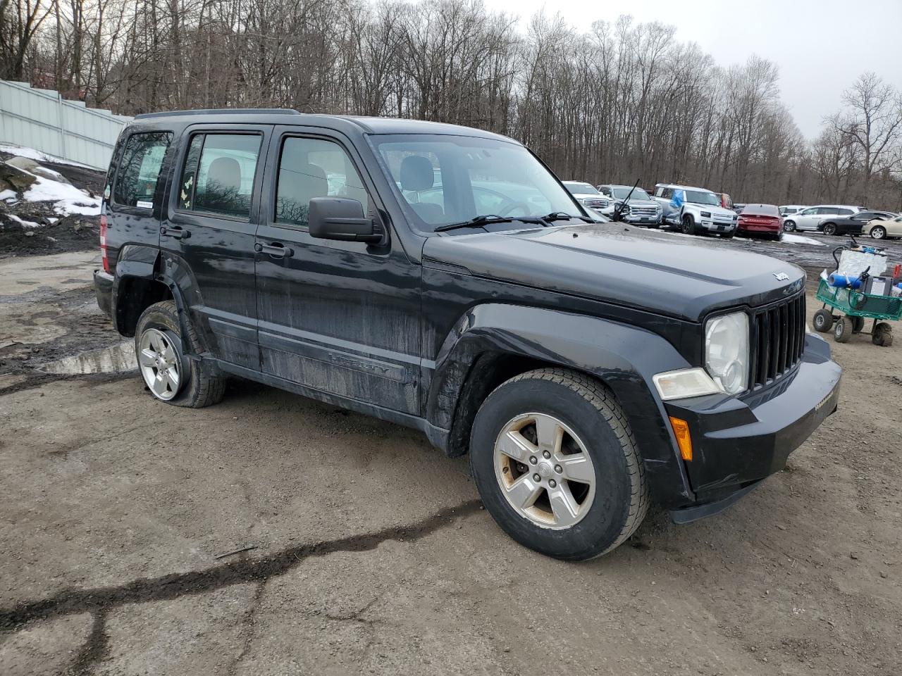 2012 Jeep Liberty (North America) VIN 1C4PJMAK6CW197406 Copart auction photo, side / minor dent/scratches damage thumbnail 4