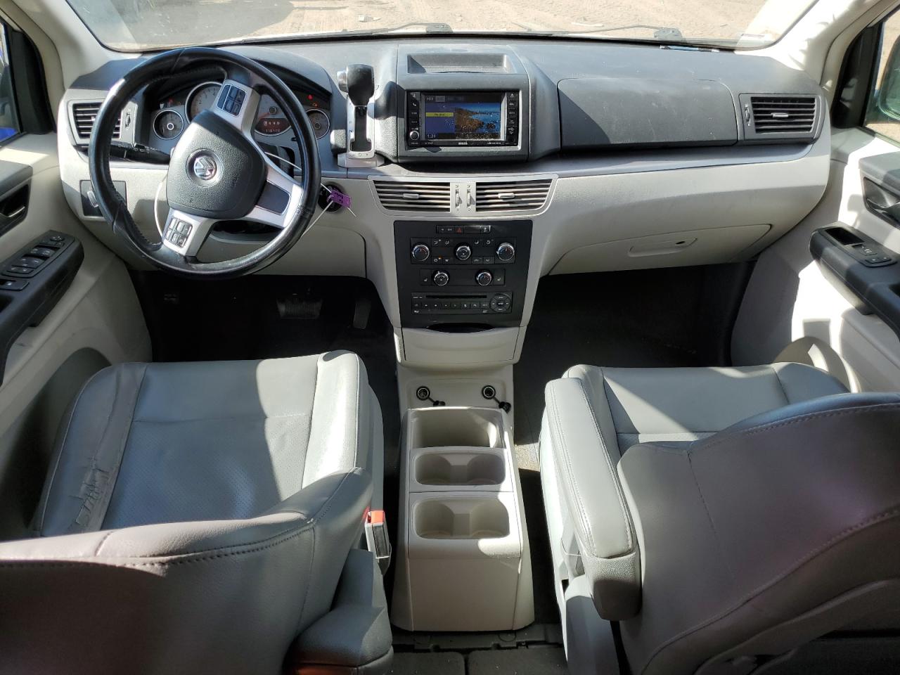 2012 Volkswagen Routan VIN 2C4RVABGXCR391399 Copart auction photo, front end damage thumbnail 8