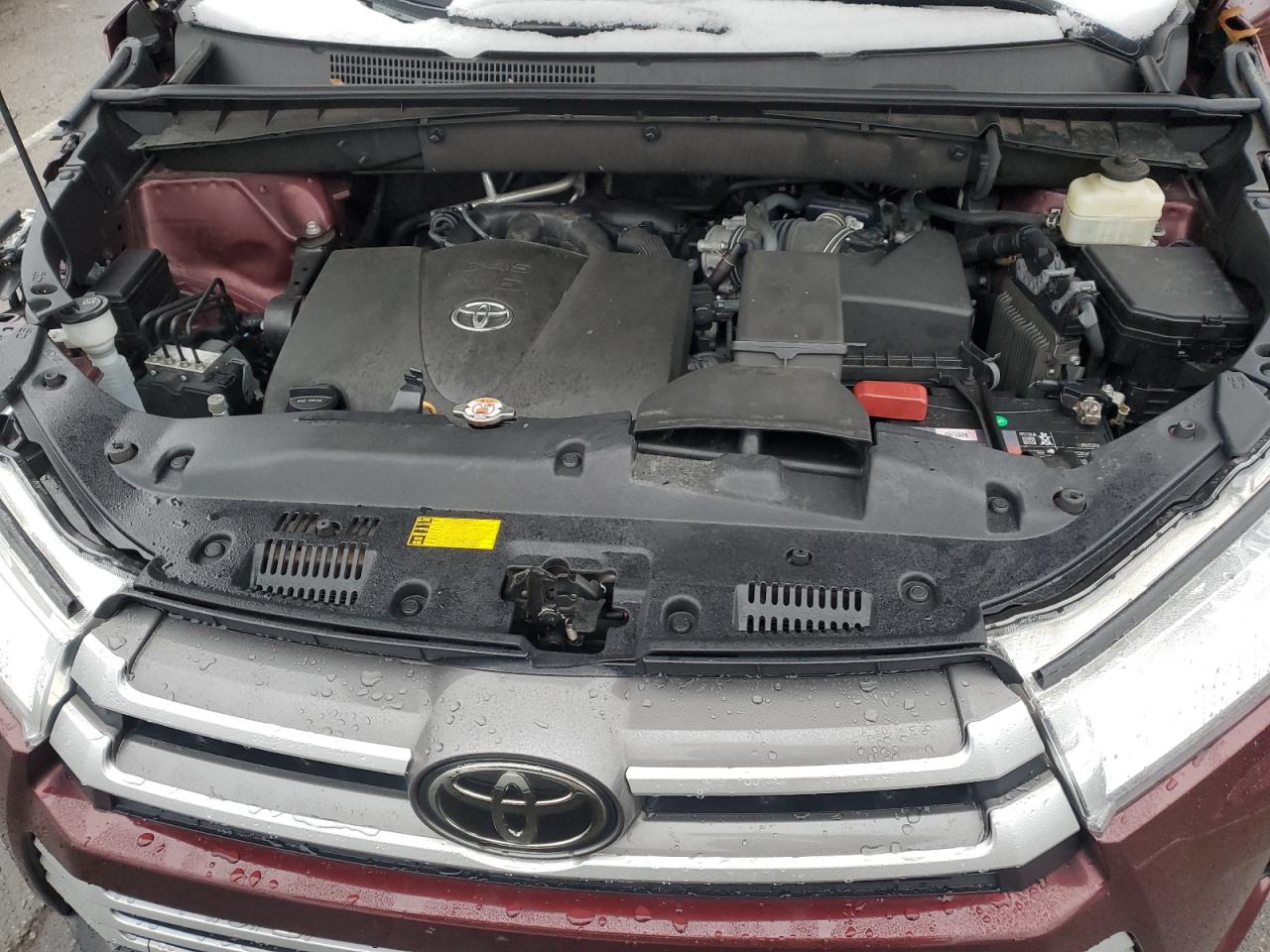 2019 Toyota Highlander VIN 5TDJZRFH5KS927149 Copart auction photo, all over damage thumbnail 14