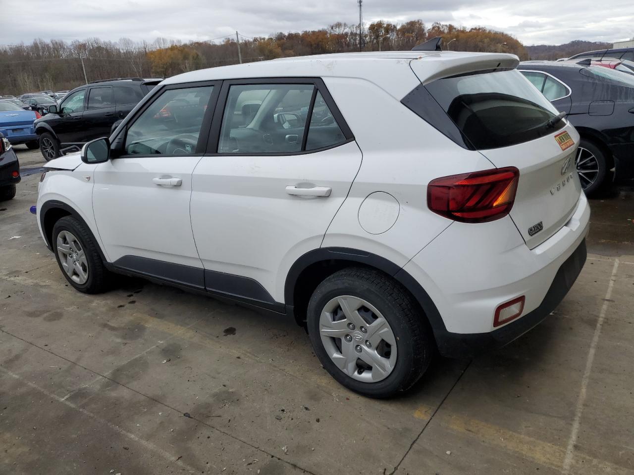 2020 Hyundai Venue VIN KMHRB8A30LU025773 Copart auction photo, front end damage thumbnail 2