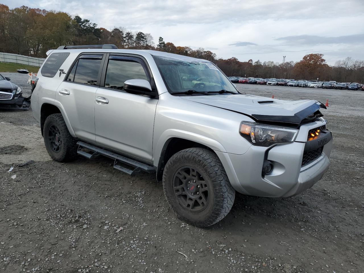 2019 Toyota 4Runner VIN JTEBU5JR6K5735848 Copart auction photo, front end damage thumbnail 4