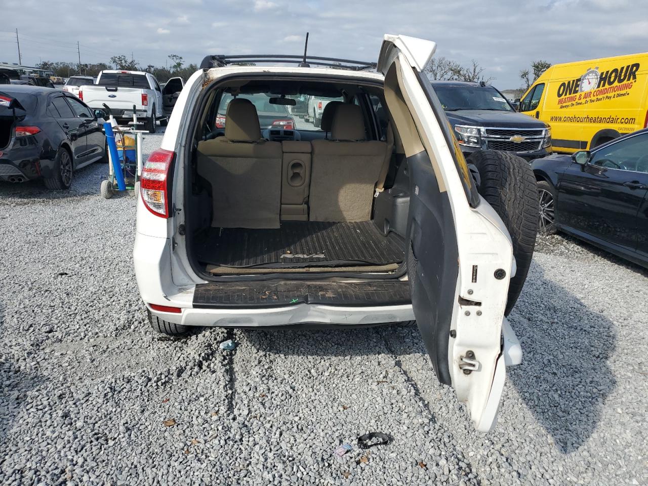 2012 Toyota RAV 4 VIN 2T3ZF4DV6CW109968 Copart auction photo, rear end / minor dent/scratches damage thumbnail 6