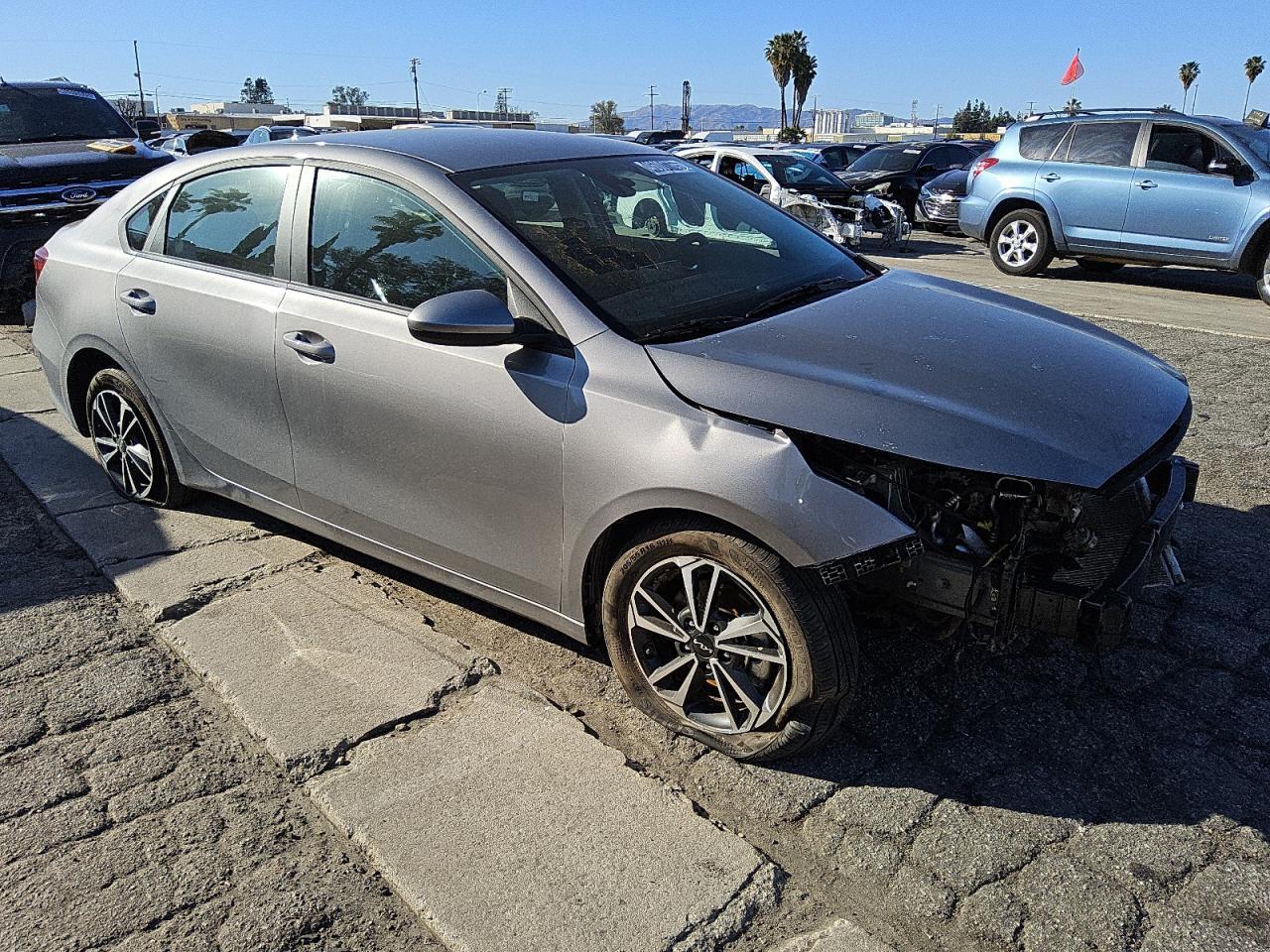 2024 KIA Forte VIN 3KPF24AD5RE795127 Copart auction photo, front end damage thumbnail 4