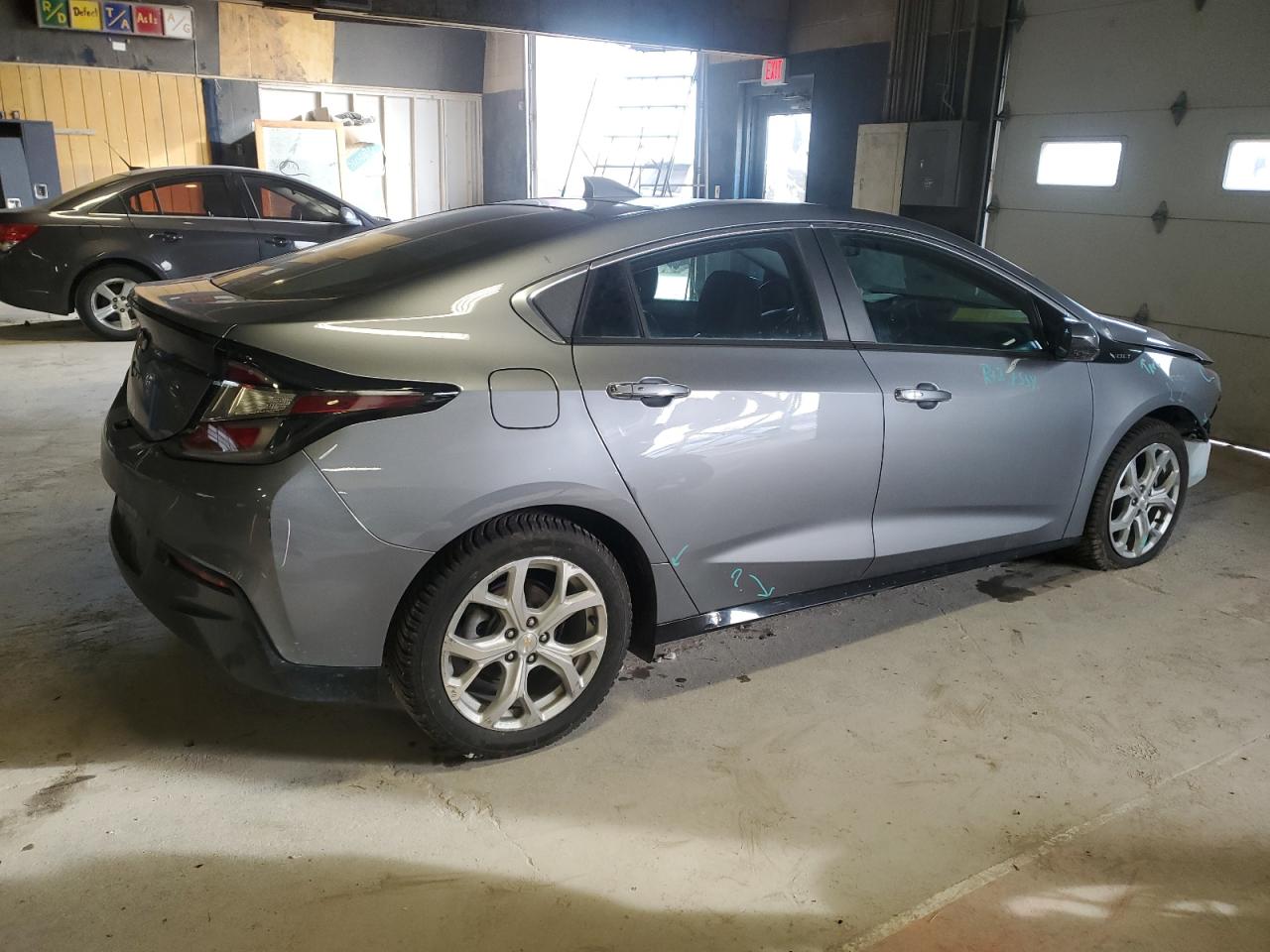 2018 Chevrolet Volt VIN 1G1RB6S53JU156324 Copart auction photo, front end / minor dent/scratches damage thumbnail 3