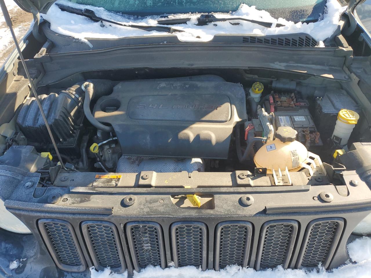 2015 Jeep Renegade VIN ZACCJBCT0FPB65232 Copart auction photo, side / rear end damage thumbnail 12
