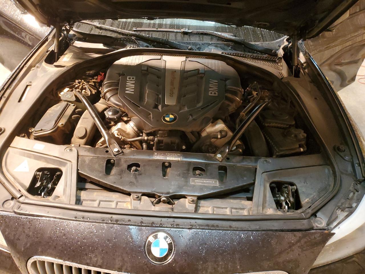 2011 BMW 5er VIN WBAFU9C59BC786034 Copart auction photo, side / minor dent/scratches damage thumbnail 12