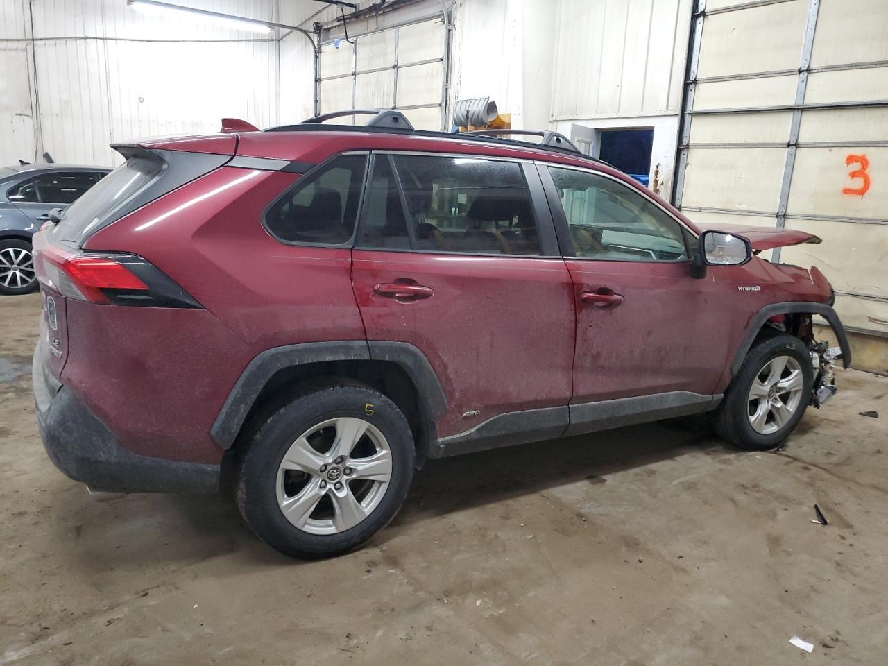 2019 Toyota RAV 4 VIN JTMMWRFV2KD514502 Copart auction photo, front end damage thumbnail 3