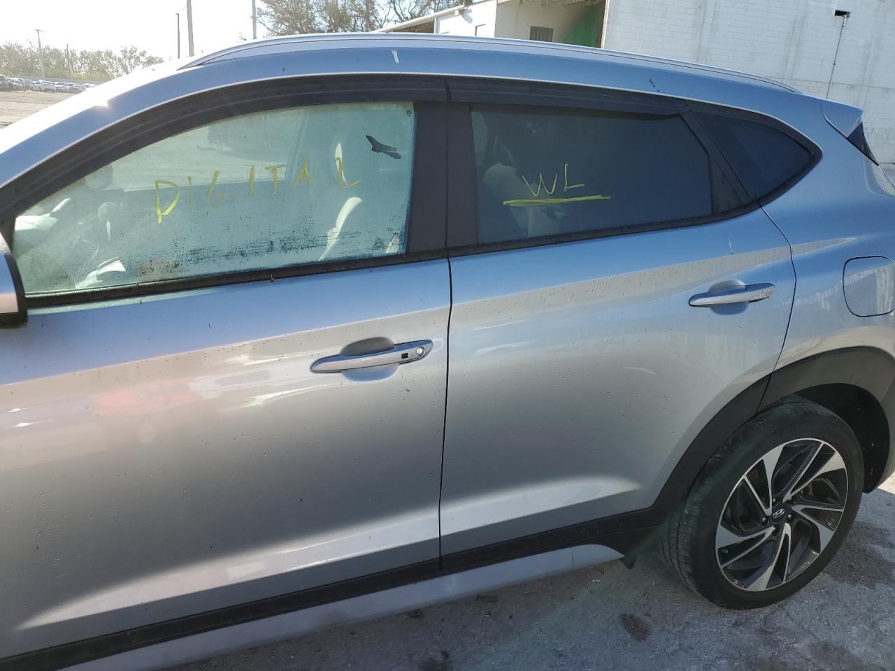 2020 Hyundai Tucson VIN KM8J33AL8LU202728 Copart auction photo, water/flood / minor dent/scratches damage thumbnail 13