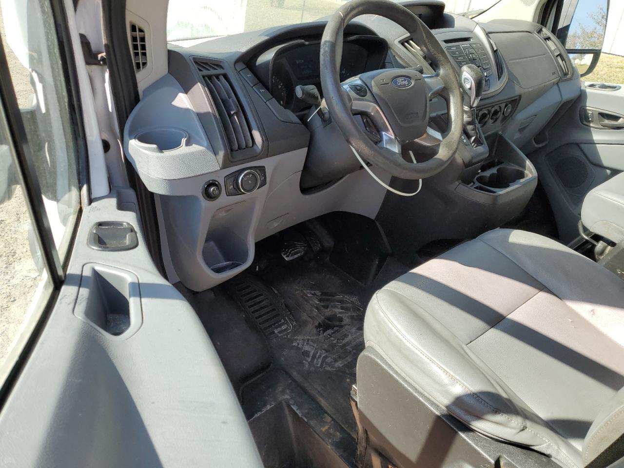 2016 Ford Transit VIN 1FTYR2CM5GKB40210 Copart auction photo, front end / rear end damage thumbnail 8