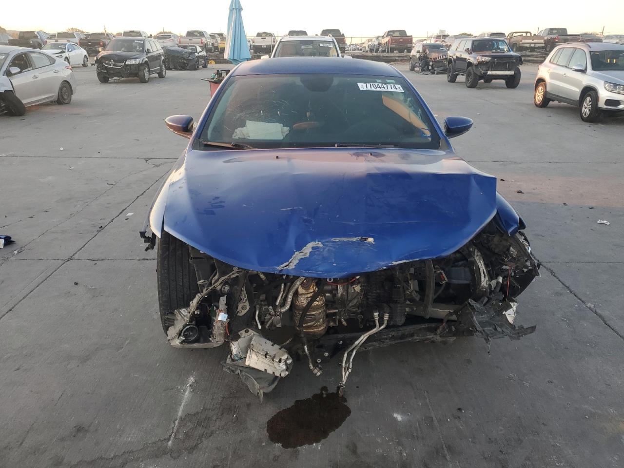 2015 Chrysler 200 VIN 1C3CCCCG8FN647082 Copart auction photo, front end / rear end damage thumbnail 5