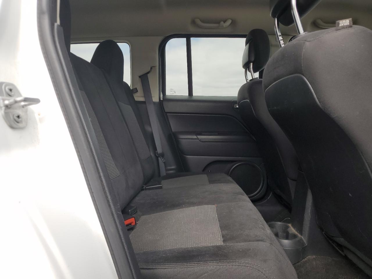 2015 Jeep Liberty (Patriot) VIN 1C4NJPBA7FD318782 Copart auction photo, normal wear / minor dent/scratches damage thumbnail 10