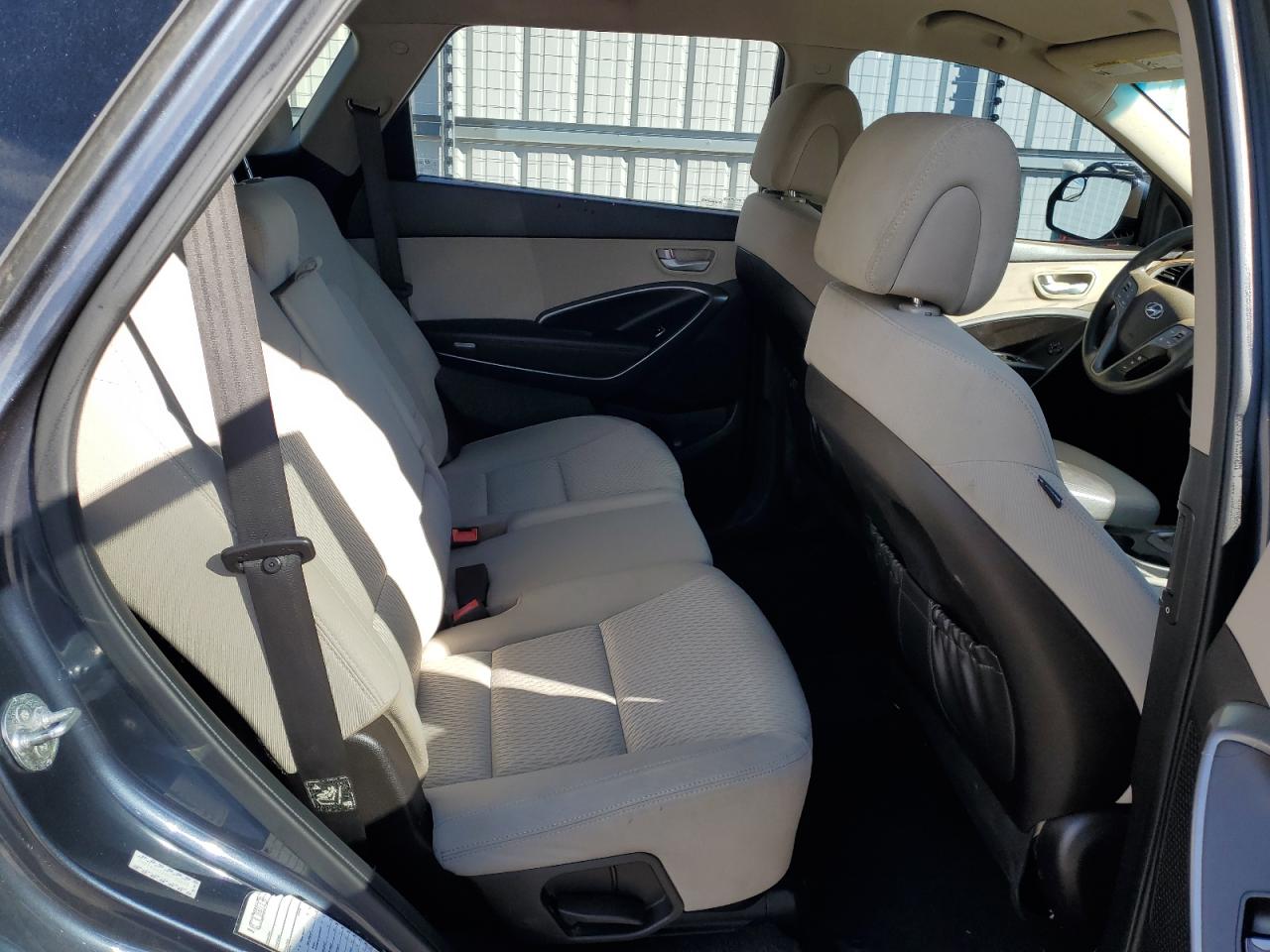2016 Hyundai Santa Fe VIN KM8SM4HF4GU130553 Copart auction photo, rear end damage thumbnail 11