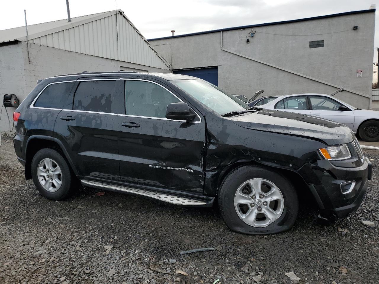 2014 Jeep Grand Cherokee VIN 1C4RJFAGXEC421975 Copart auction photo, front end / side damage thumbnail 4