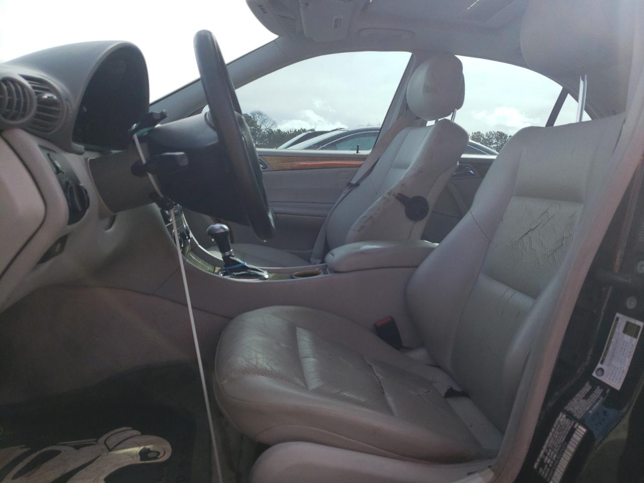 2007 Mercedes-Benz C-klasse VIN WDBRF52H07E025370 Copart auction photo, front end / side damage thumbnail 7