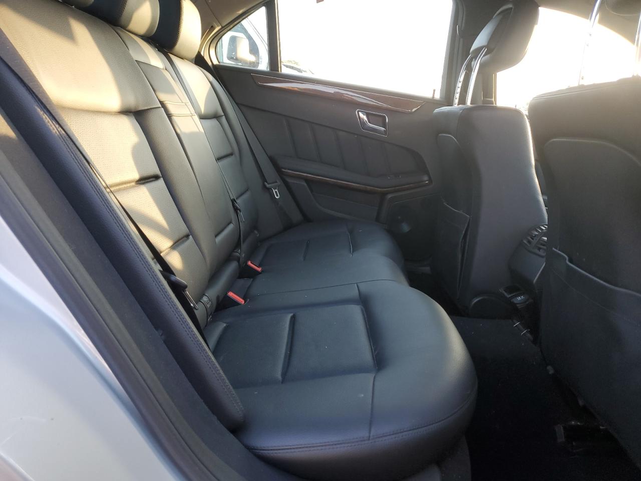 2011 Mercedes-Benz E-klasse VIN WDDHF8HB7BA455601 Copart auction photo, minor dent/scratches damage thumbnail 10