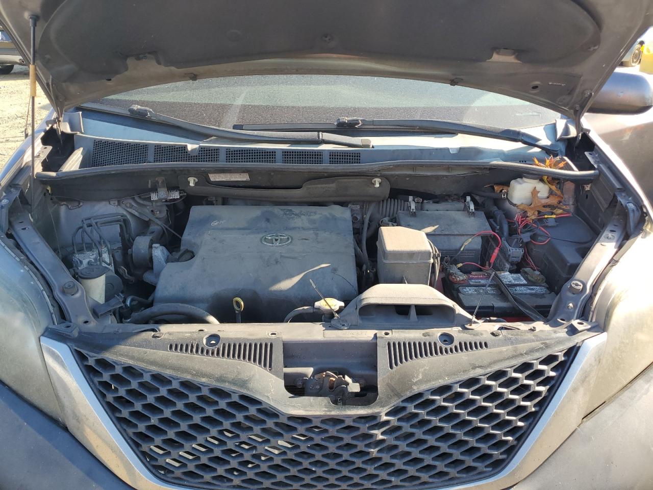 2013 Toyota Sienna VIN 5TDXK3DC8DS310754 Copart auction photo, all over damage thumbnail 12