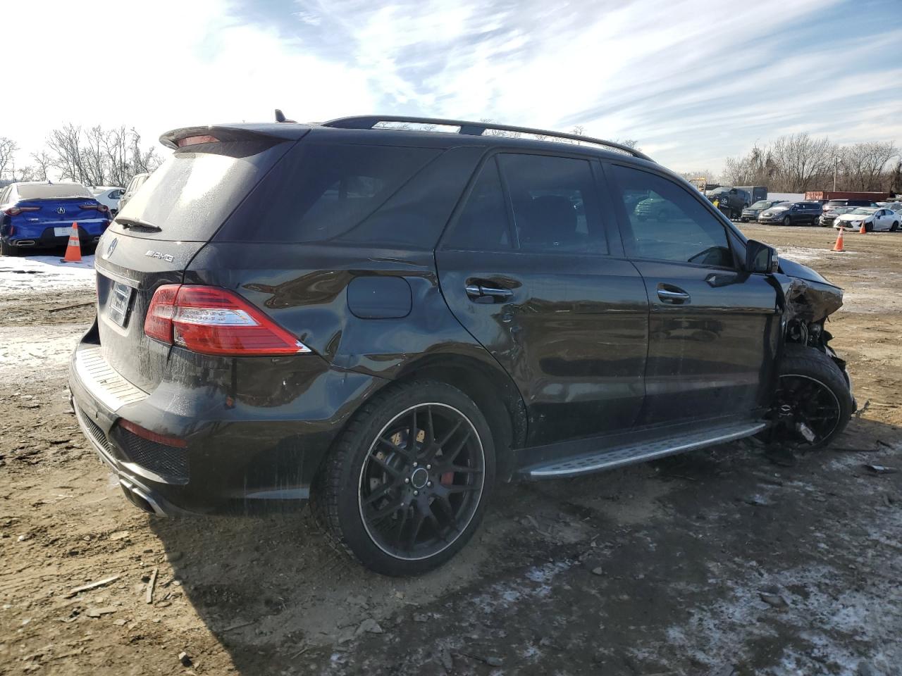 2014 Mercedes-Benz M-klasse VIN 4JGDA7EB3EA335025 Copart auction photo, undercarriage / all over damage thumbnail 3