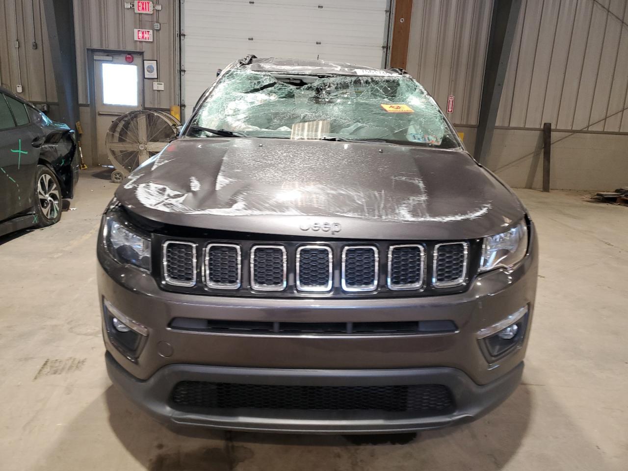 2019 Jeep Compass VIN 3C4NJDBB0KT834431 Copart auction photo, side / rollover damage thumbnail 5