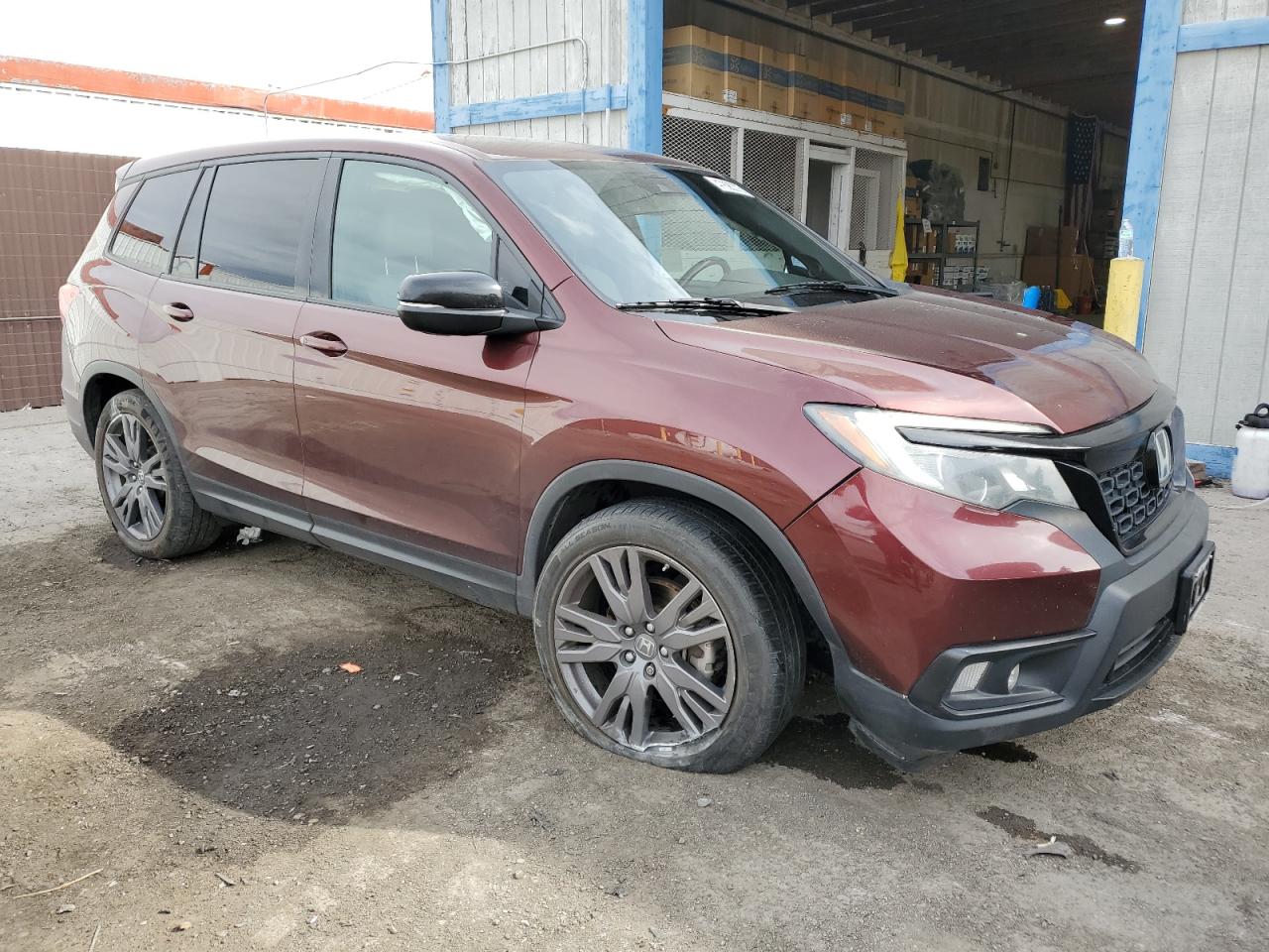 2021 Honda Passport VIN 5FNYF7H52MB005850 Copart auction photo, front end damage thumbnail 4