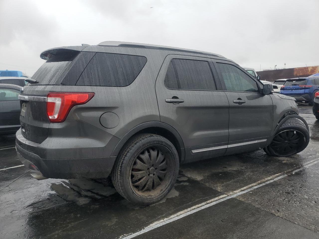 2016 Ford Explorer VIN 1FM5K7D81GGB06592 Copart auction photo, front end damage thumbnail 3