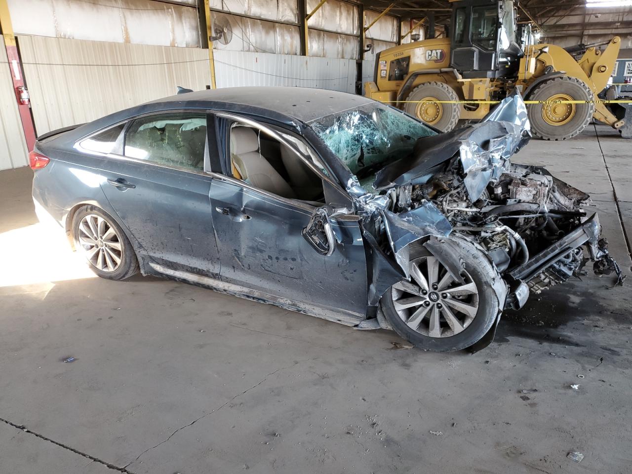 2016 Hyundai Sonata VIN 5NPE34AF8GH264264 Copart auction photo, front end / side damage thumbnail 4
