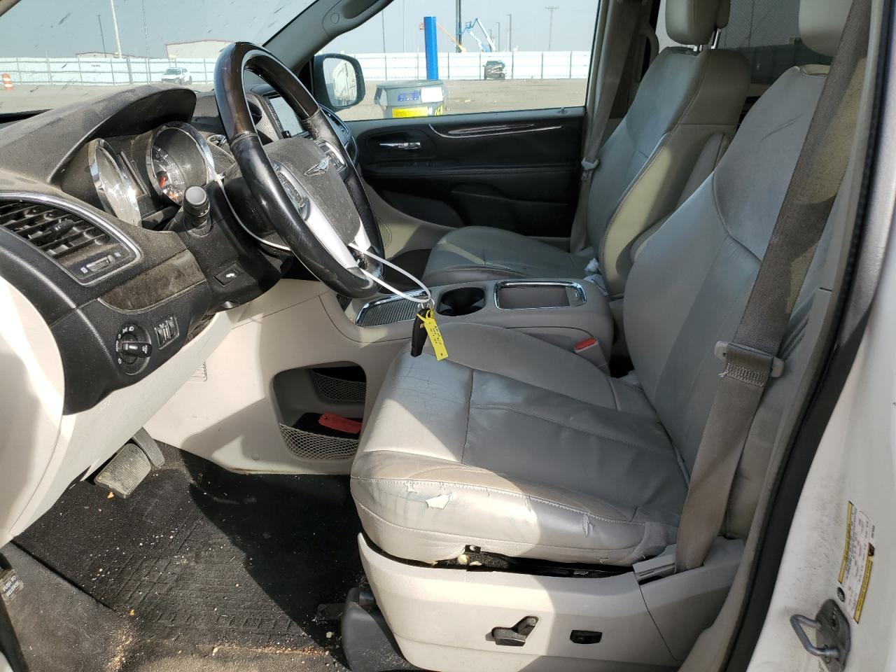 2013 Chrysler Town & Country VIN 2C4RC1GG3DR570903 Copart auction photo, front end damage thumbnail 7