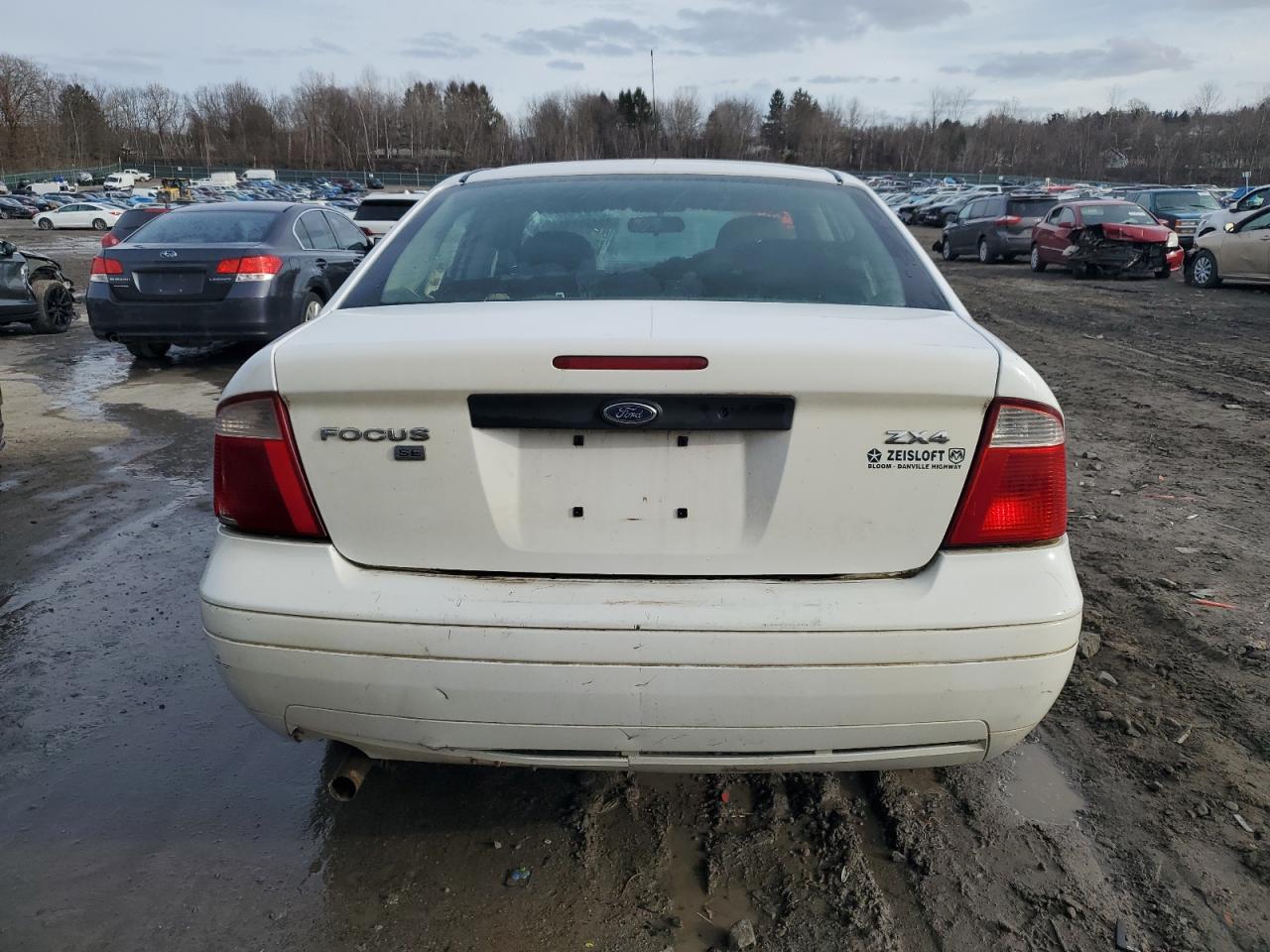 2006 Ford Focus VIN 1FAFP34N76W110973 Copart auction photo, front end / side damage thumbnail 6