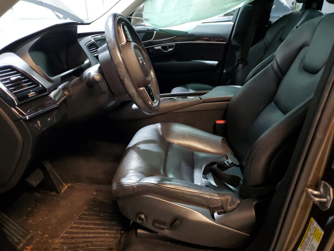 2016 Volvo XC90 VIN YV4A22PK8G1025411 Copart auction photo, side / minor dent/scratches damage thumbnail 7