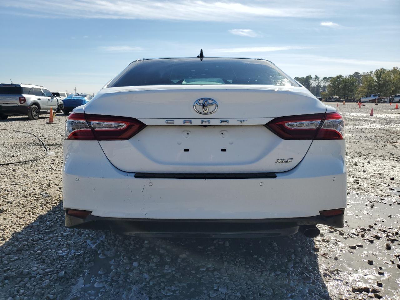 2018 Toyota Camry VIN 4T1B11HKXJU145599 Copart auction photo, front end / side damage thumbnail 6