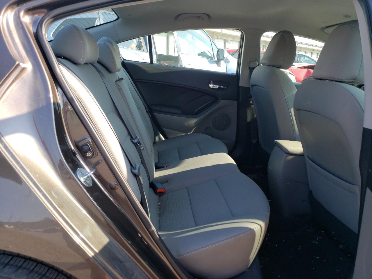 2015 KIA Forte VIN KNAFX4A68F5285264 Copart auction photo, front end / minor dent/scratches damage thumbnail 10