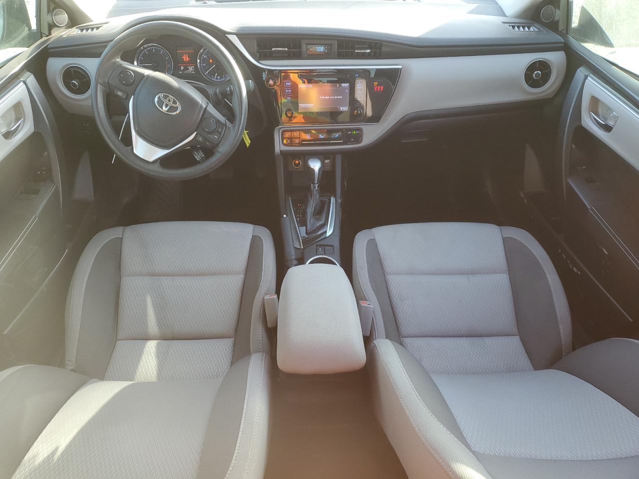 2018 Toyota Corolla VIN 5YFBURHE4JP775104 Copart auction photo, side / minor dent/scratches damage thumbnail 8