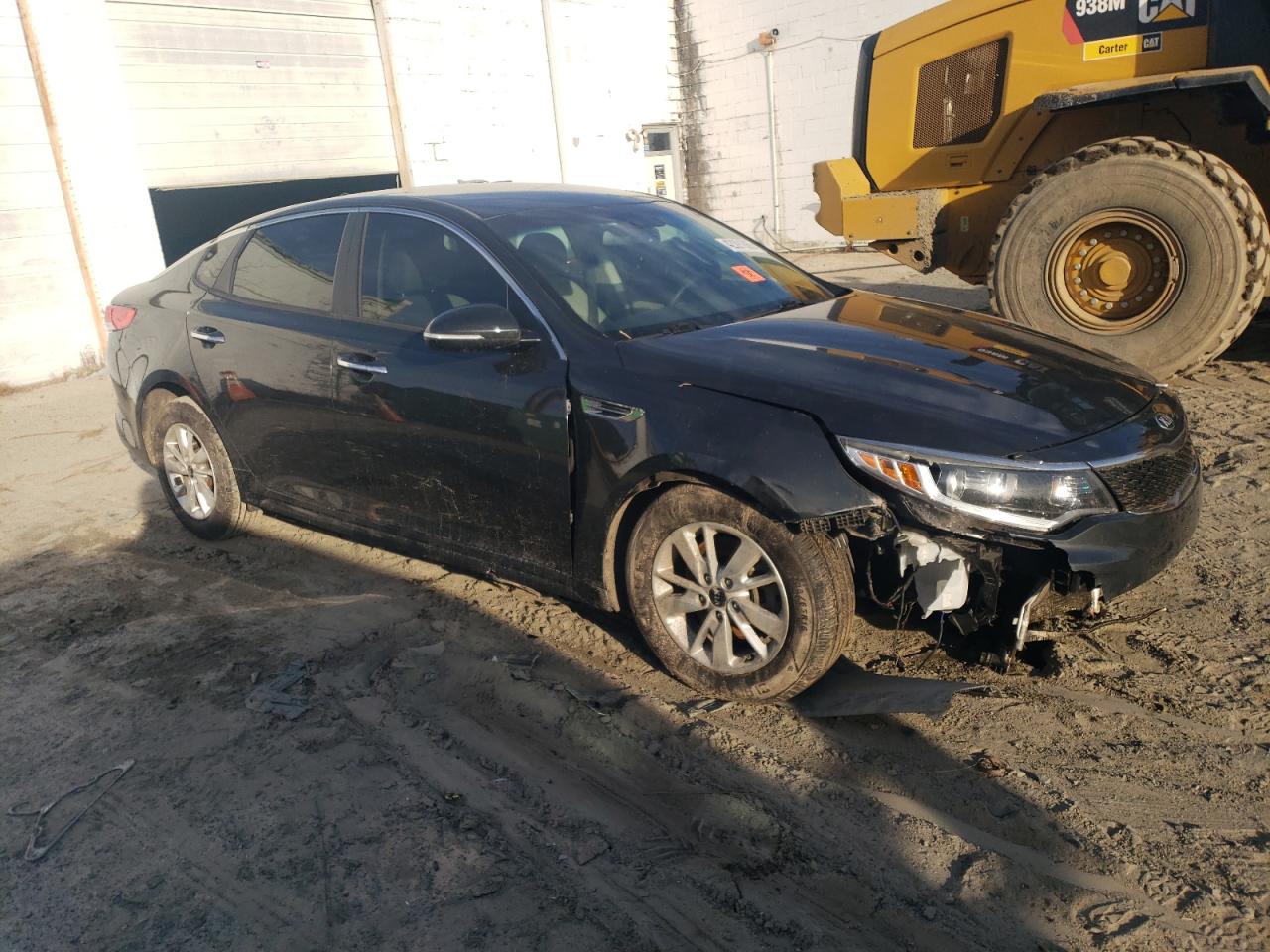 2016 KIA Optima VIN 5XXGT4L30GG019028 Copart auction photo, front end / side damage thumbnail 4