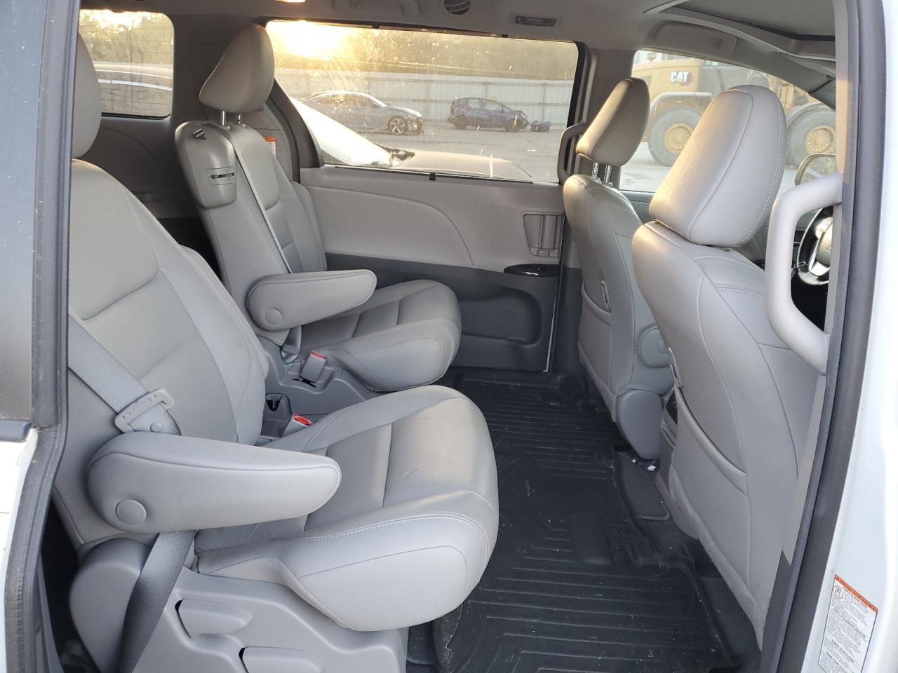 2018 Toyota Sienna VIN 5TDYZ3DC7JS949154 Copart auction photo, top/roof damage thumbnail 11