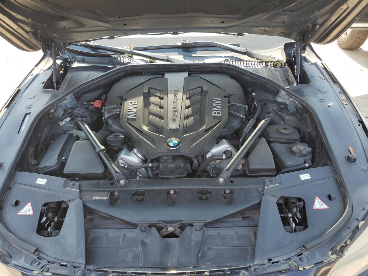 2012 BMW 7er VIN WBAKC8C54CC436677 Copart auction photo, water/flood damage thumbnail 11