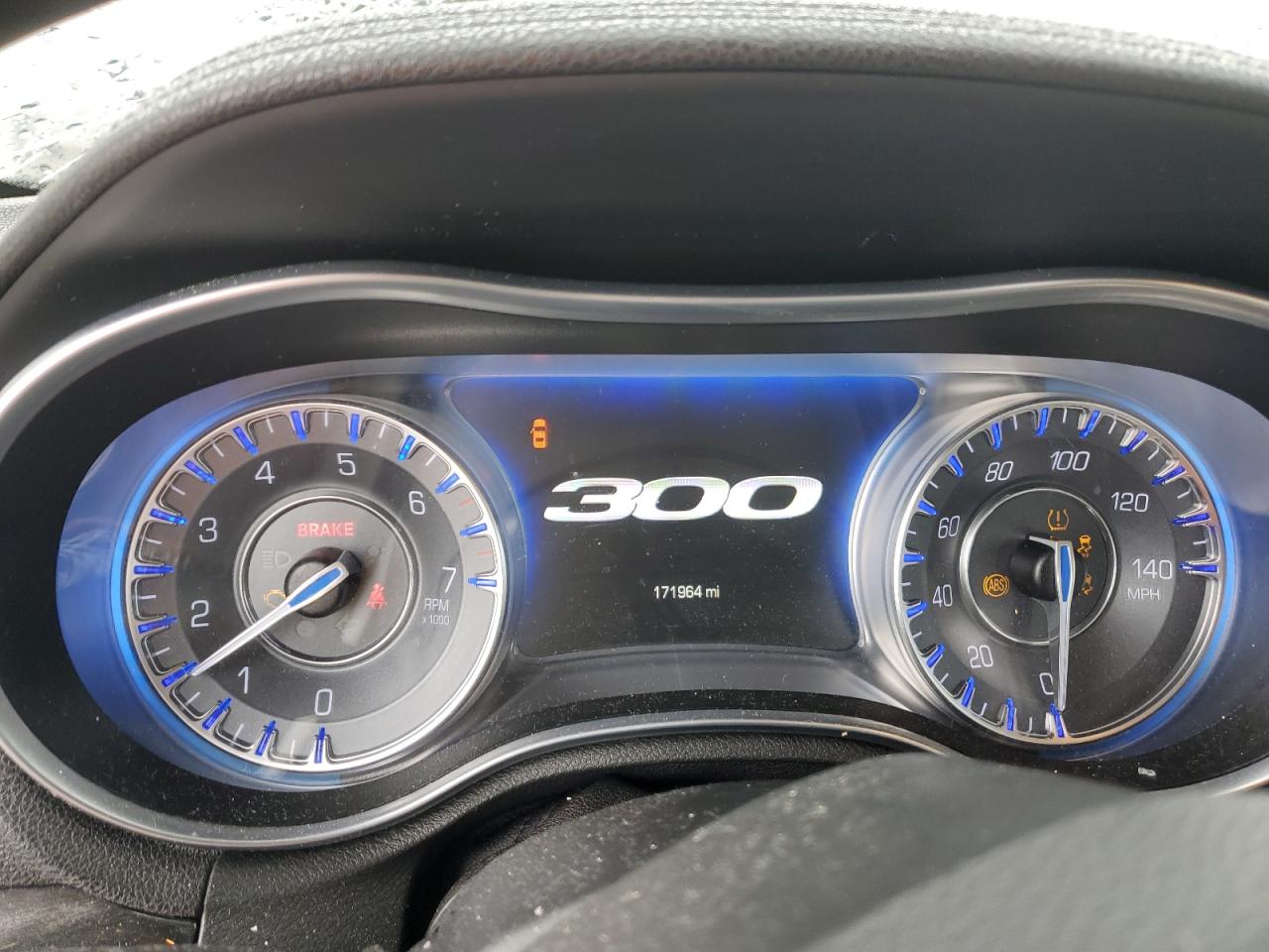 2016 Chrysler 300 VIN 2C3CCAAG7GH189620 Copart auction photo, vandalism damage thumbnail 9