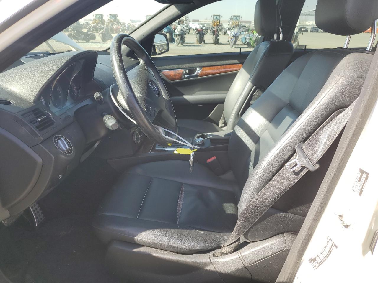 2009 Mercedes-Benz C-klasse VIN WDDGF81X29R073182 Copart auction photo, all over damage thumbnail 7