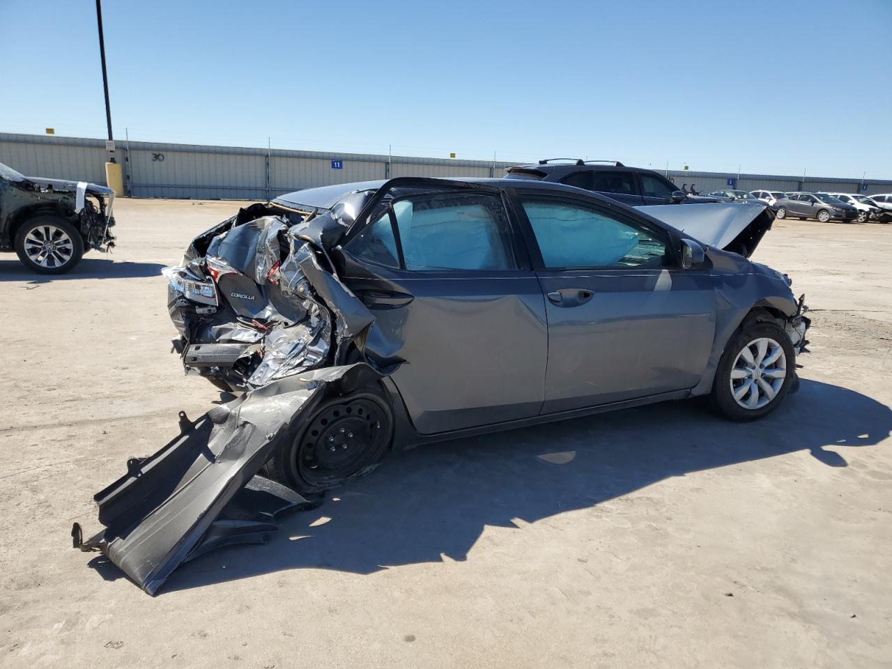 2016 Toyota Corolla VIN 5YFBURHE8GP447998 Copart auction photo, front end / rear end damage thumbnail 3
