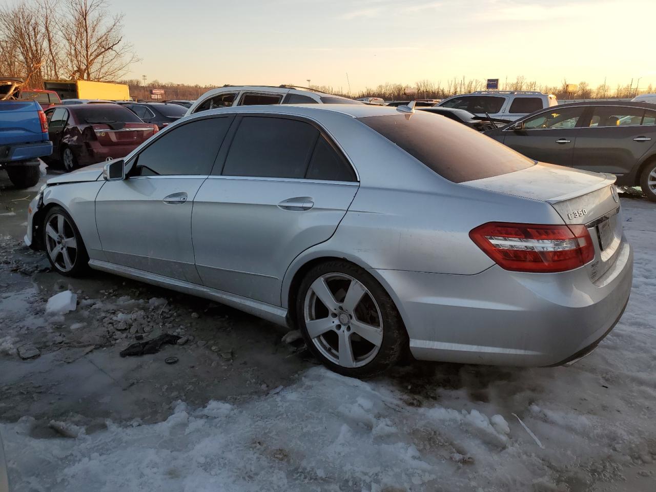 2011 Mercedes-Benz E-klasse VIN WDDHF8HB6BA430317 Copart auction photo, mechanical / front end damage thumbnail 2