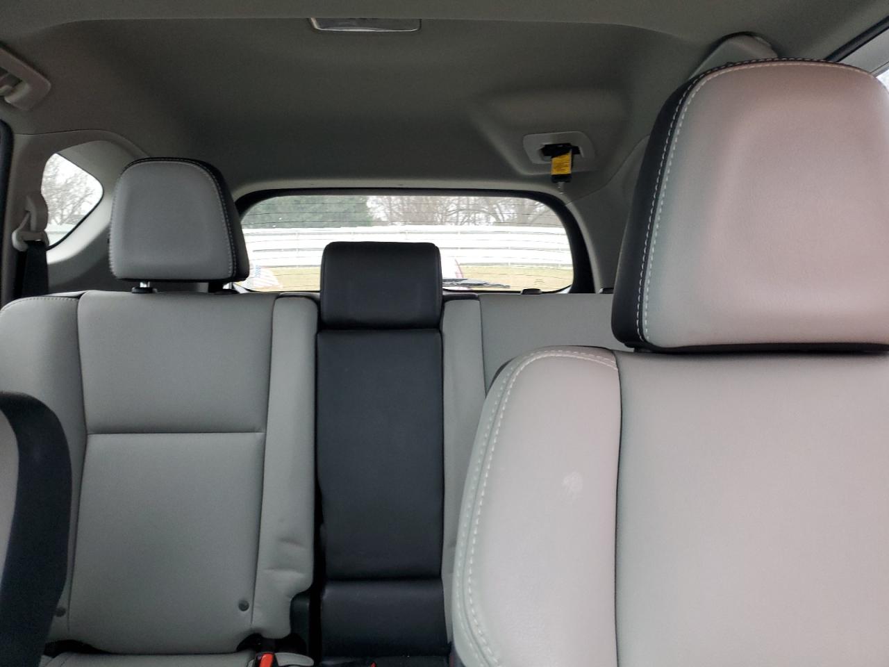 2017 Toyota RAV 4 VIN 2T3DFREV2HW677969 Copart auction photo, side / rear end damage thumbnail 10
