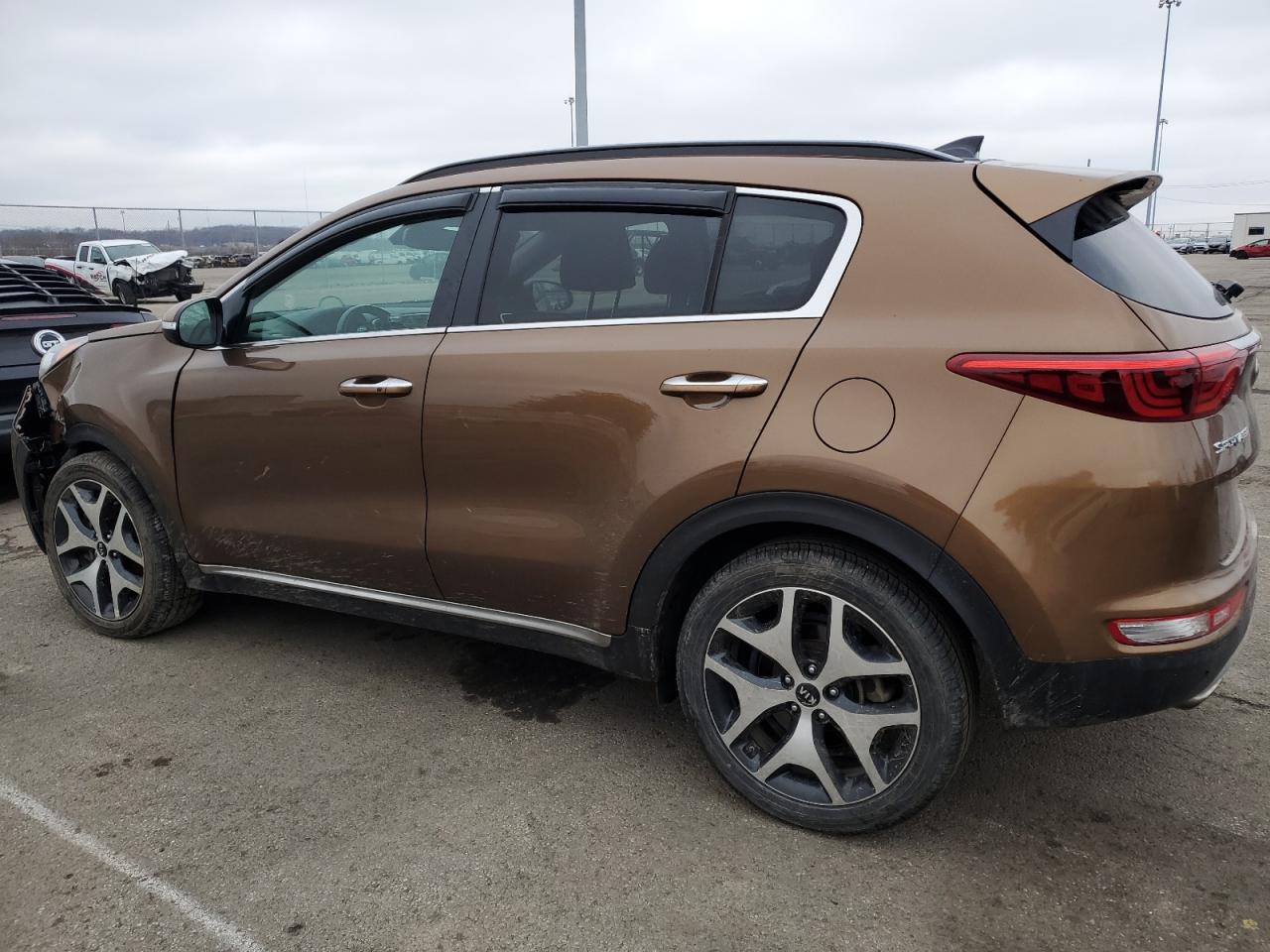 2018 KIA Sportage VIN KNDPR3A68J7377810 Copart auction photo, front end damage thumbnail 2