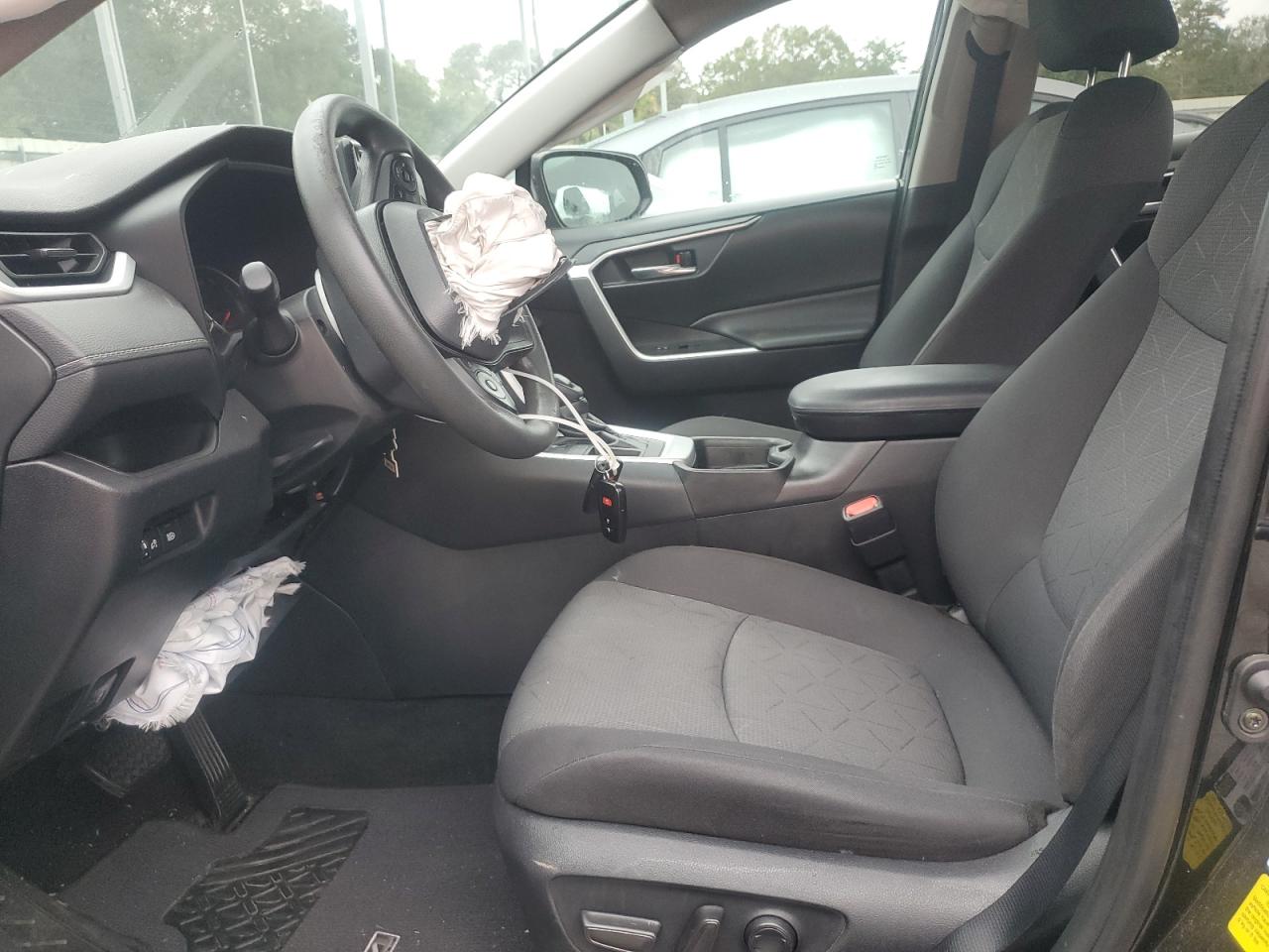 2021 Toyota RAV 4 VIN 2T3W1RFV2MW117966 Copart auction photo, front end damage thumbnail 7
