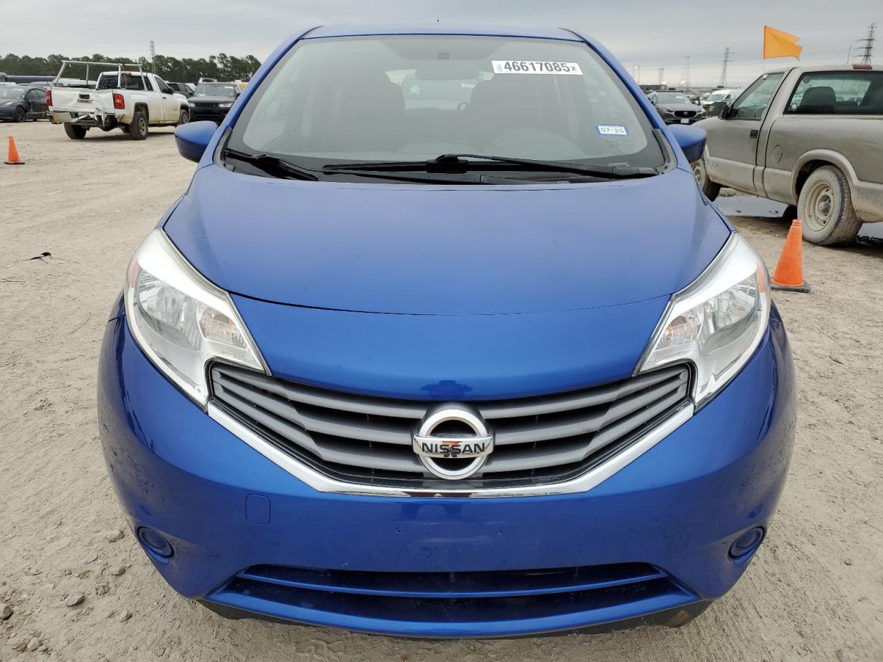 2015 Nissan Versa VIN 3N1CE2CP9FL437285 Copart auction photo, vandalism / minor dent/scratches damage thumbnail 5