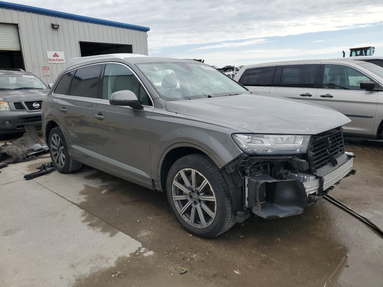 2018 Audi Q7 VIN WA1VAAF71JD010389 Copart auction photo, front end damage thumbnail 4