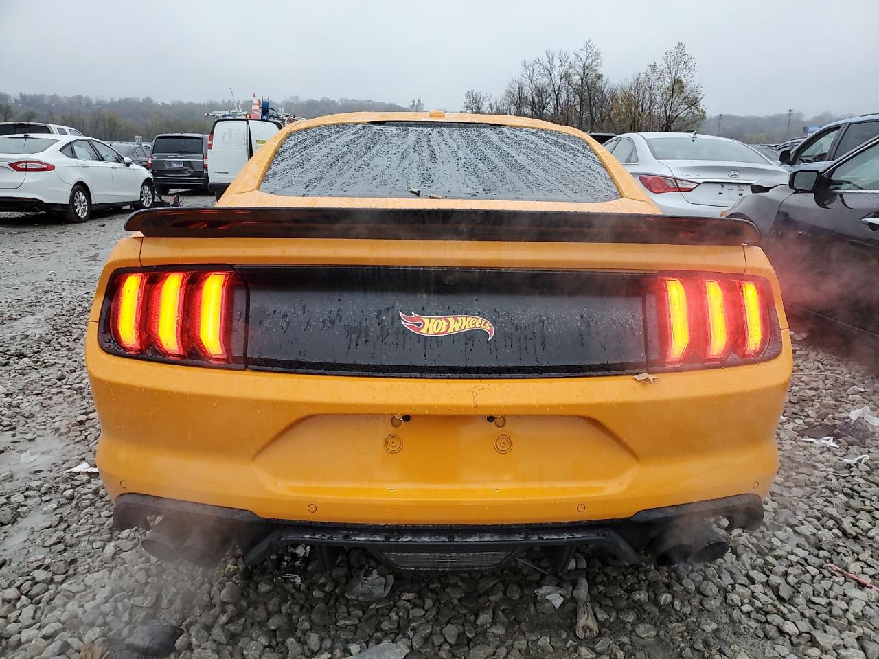 2018 Ford Mustang VIN 1FA6P8CF3J5119059 Copart auction photo, side / front end damage thumbnail 6