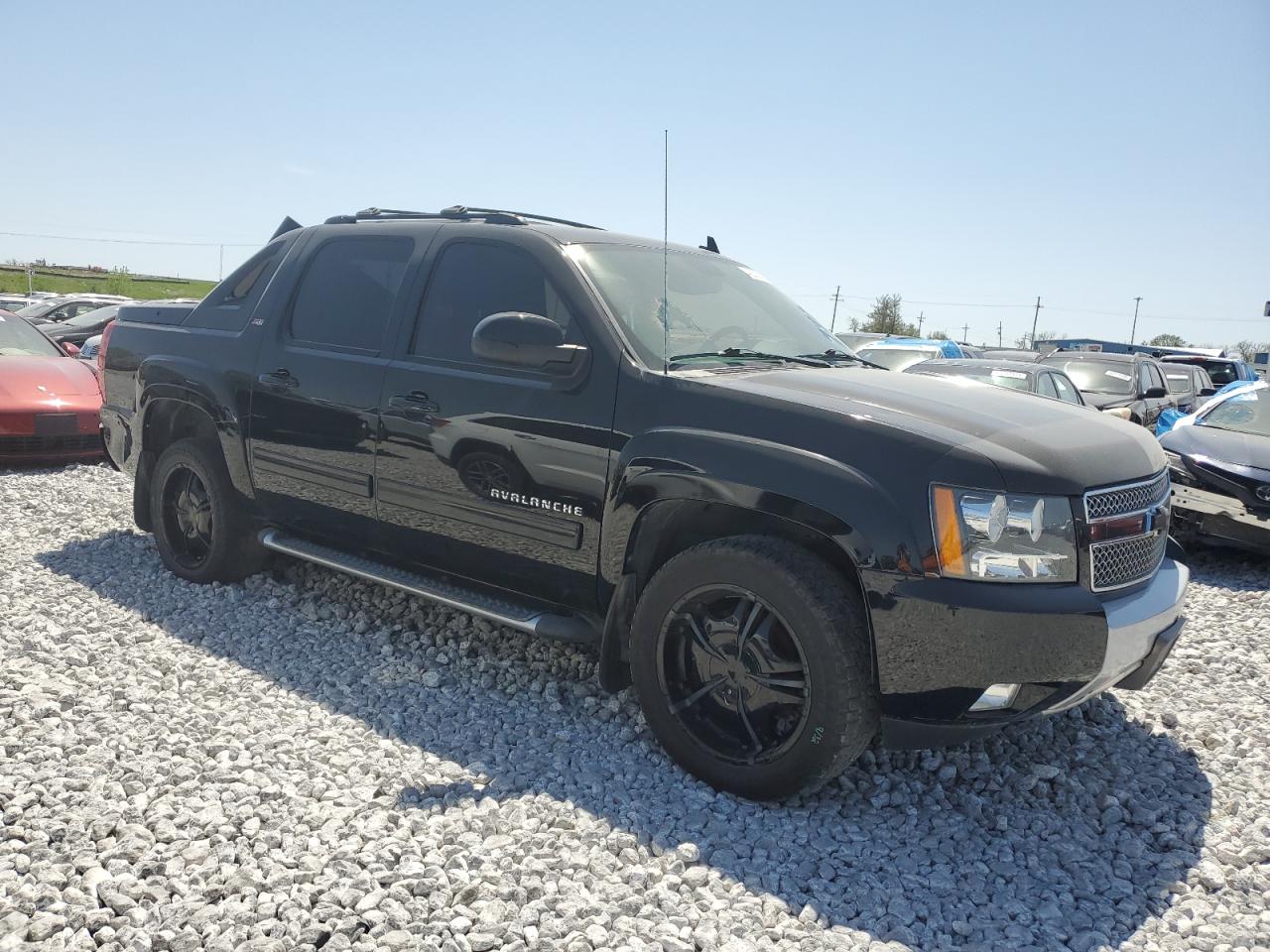 2012 Chevrolet Avalanche VIN 3GNTKFE77CG288817 Copart auction photo, side / hail damage thumbnail 4