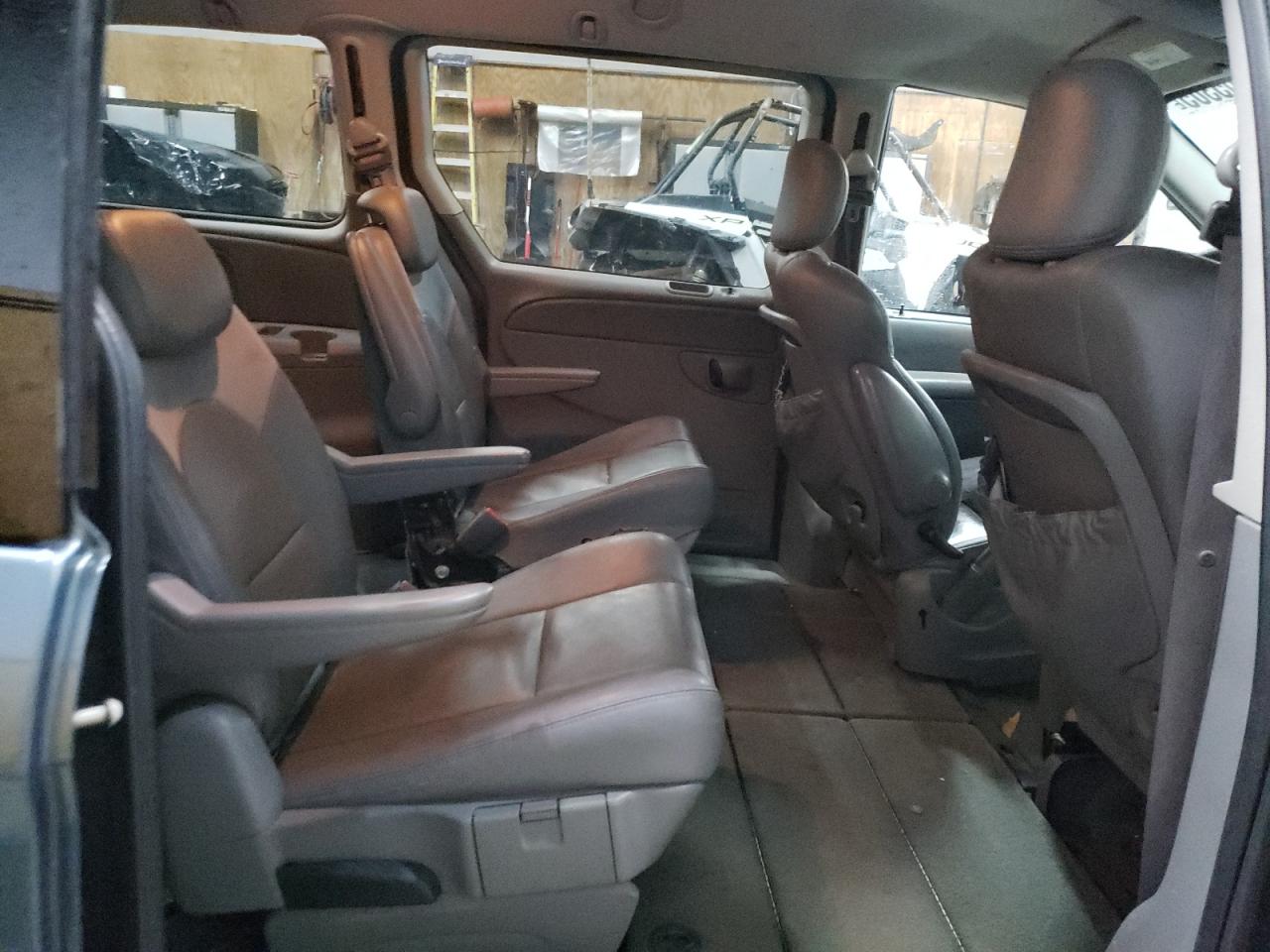 2006 Chrysler Town & Country VIN 1A4GP44R46B568804 Copart auction photo, front end / minor dent/scratches damage thumbnail 11