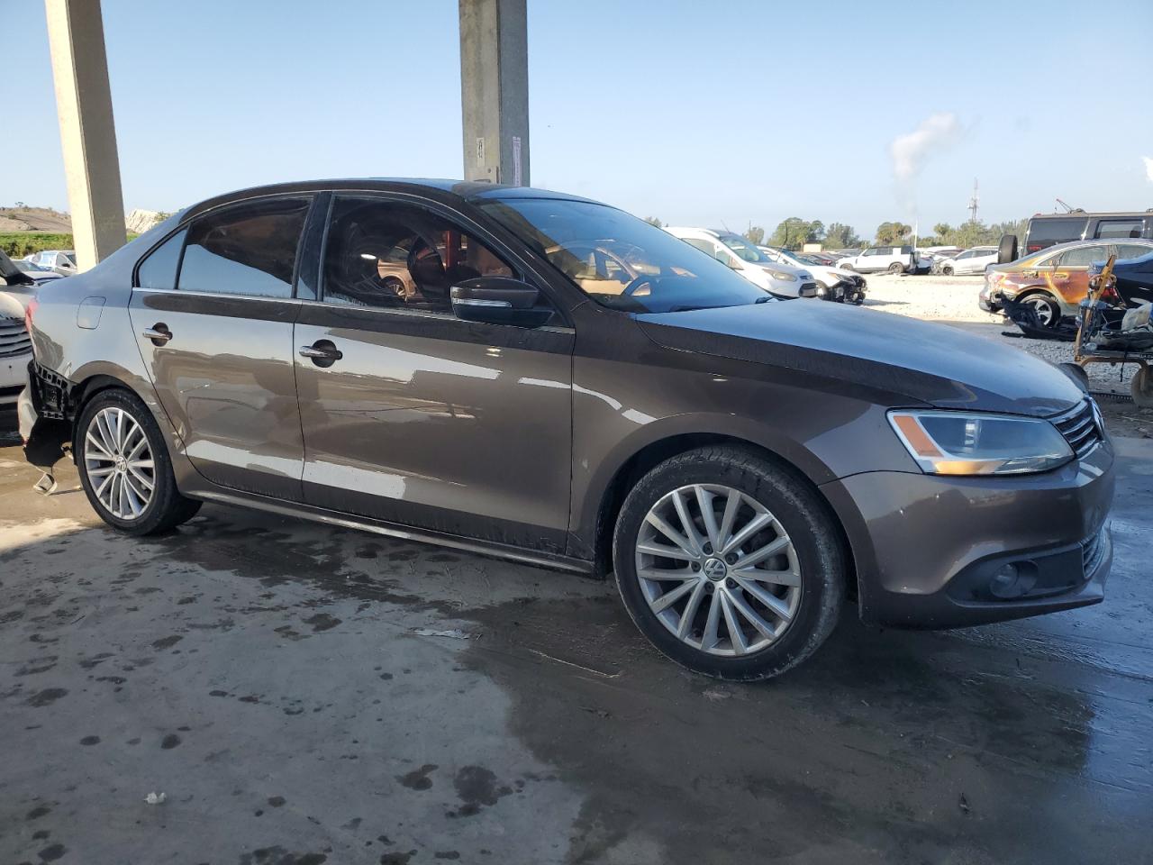 2014 Volkswagen Jetta VIN 3VWLL7AJ5EM438082 Copart auction photo, side / rear end damage thumbnail 4