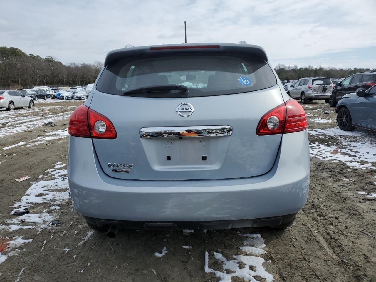 2015 Nissan Rogue VIN JN8AS5MT5FW157985 Copart auction photo, minor dent/scratches / front end damage thumbnail 6