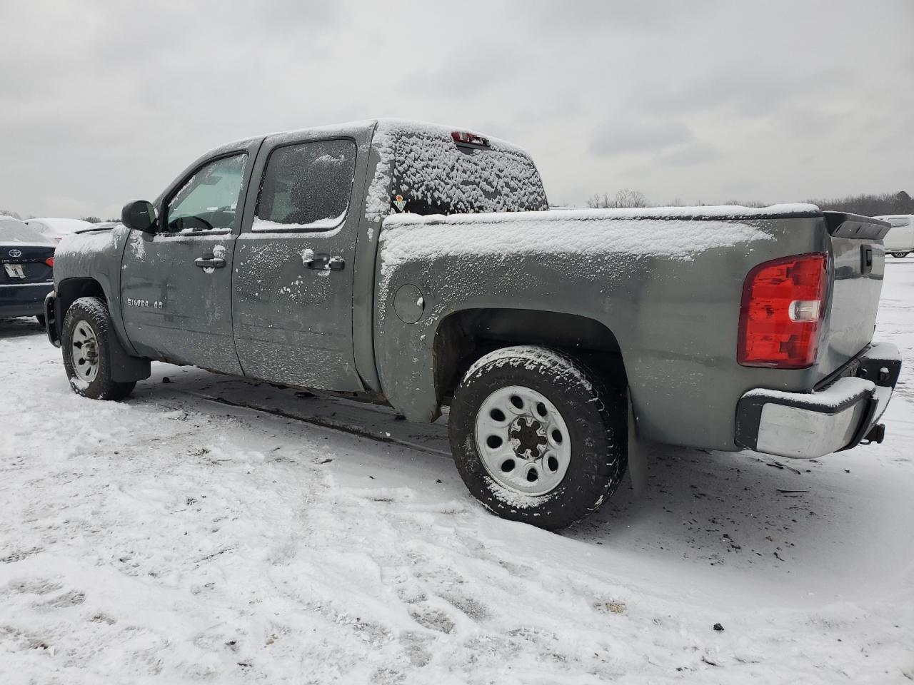 2011 Chevrolet Silverado VIN 3GCPKREA4BG324565 Copart auction photo, front end damage thumbnail 2